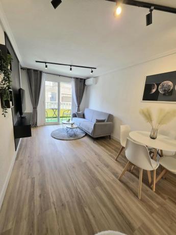 Venta de piso en Piso en Avenida Habaneras - Curva de Palangre, Torrevieja, Torrevieja
photo 1