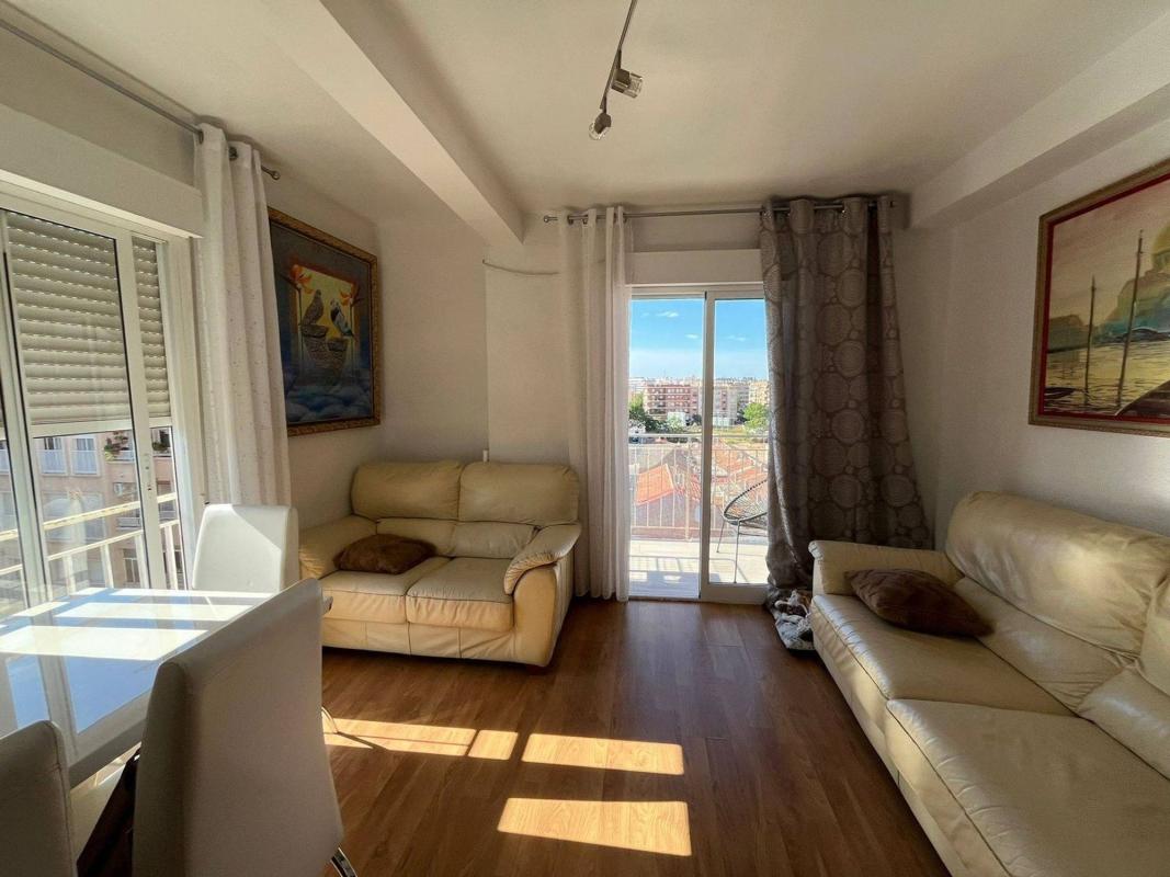 Venta de piso en Piso en Calle Aurelio Coquillat Pascual, Reina Victoria-Miguel Hernández, Elche / Elx, Elche / Elx
photo 5