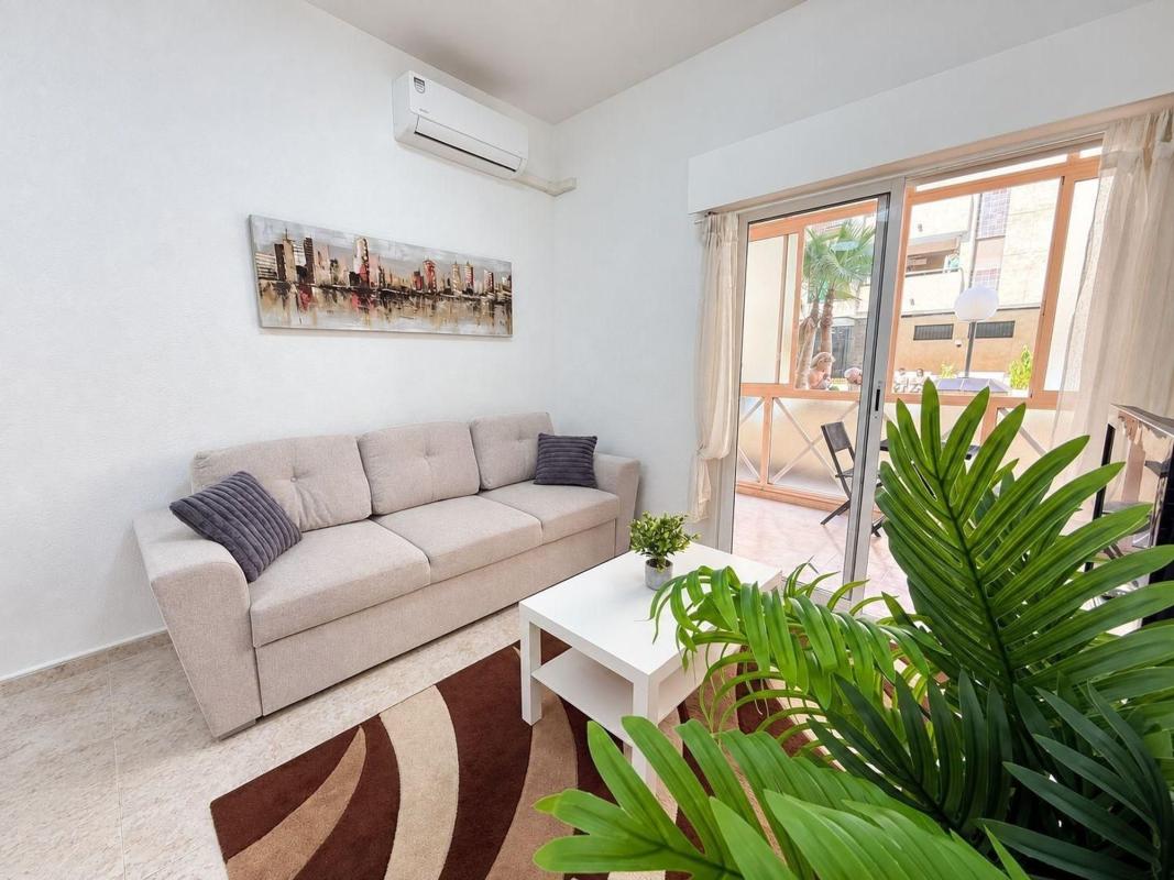 Продажа квартиры на Piso en Calle San Luis, 21, Parque de las Naciones, Torrevieja, Торревьеха
photo 3