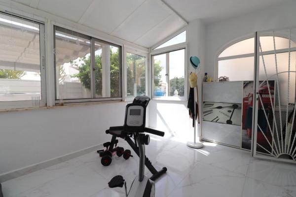 Chalet adosado en Benijofar thumbnail 2