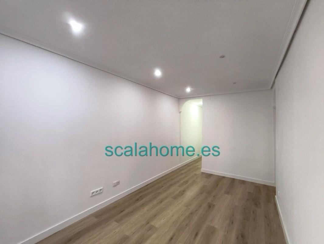 Sprzedaż mieszkania w Piso en San Juan Bosco, 22, Ensanche-Diputación, Alicante / Alacant, Alicante / Alacant
photo 3