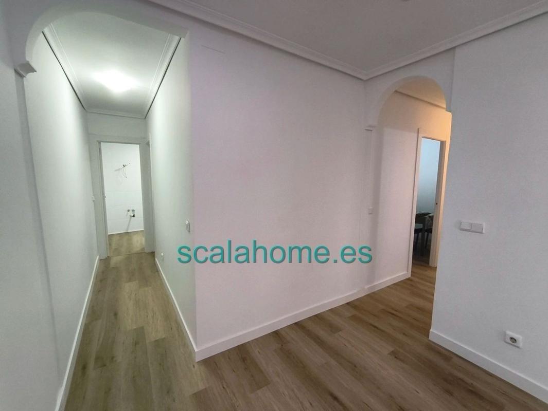 Sprzedaż mieszkania w Piso en San Juan Bosco, 22, Ensanche-Diputación, Alicante / Alacant, Alicante / Alacant
photo 5