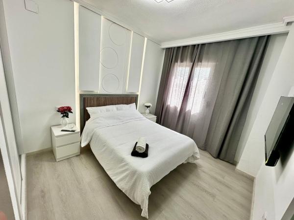 Sale of flat in Piso en Calle Bilbao, 1, Parque de las Naciones, Torrevieja, Torrevieja
 photo 4