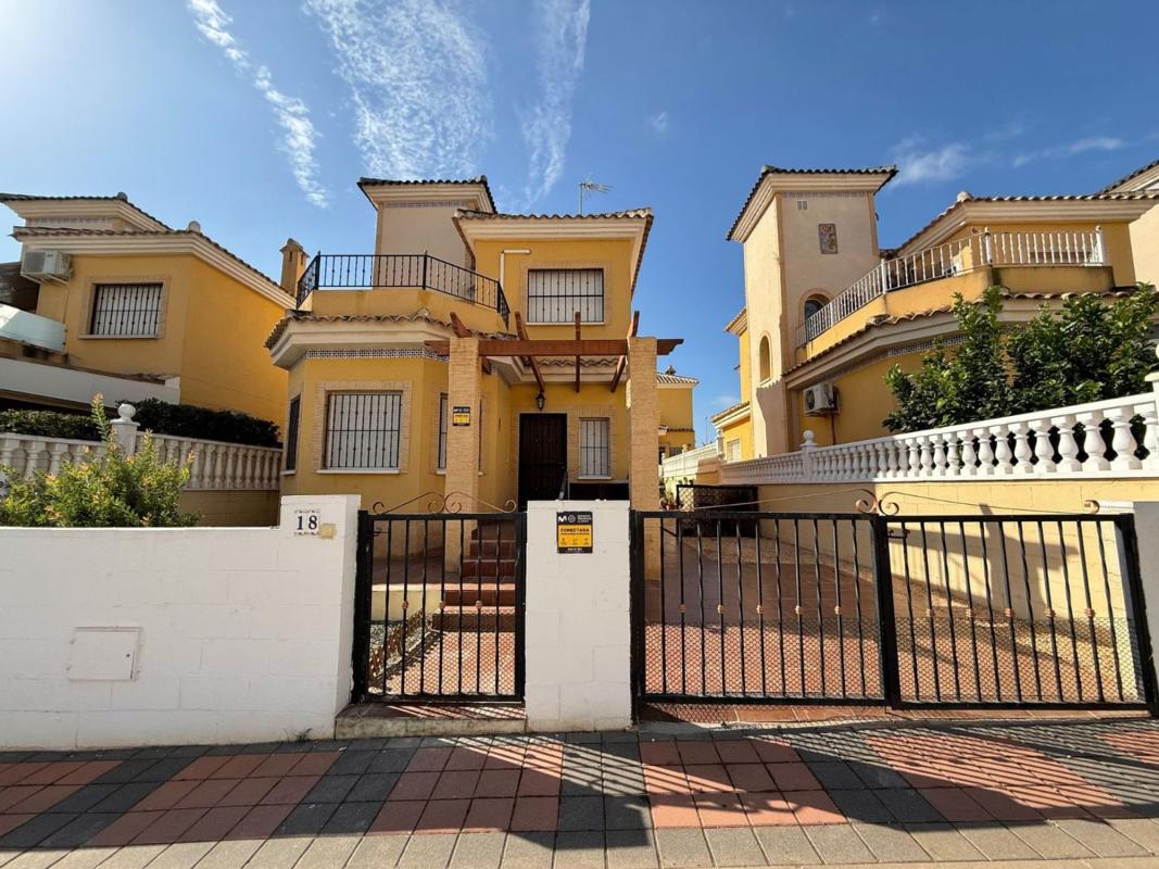 Propiedades en venta y alquiler en España photo 1