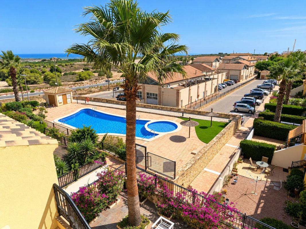 Sale of apartment in Piso en Avenida Antonio Pedrera Soler, 5, Algorfa, Algorfa
photo 1