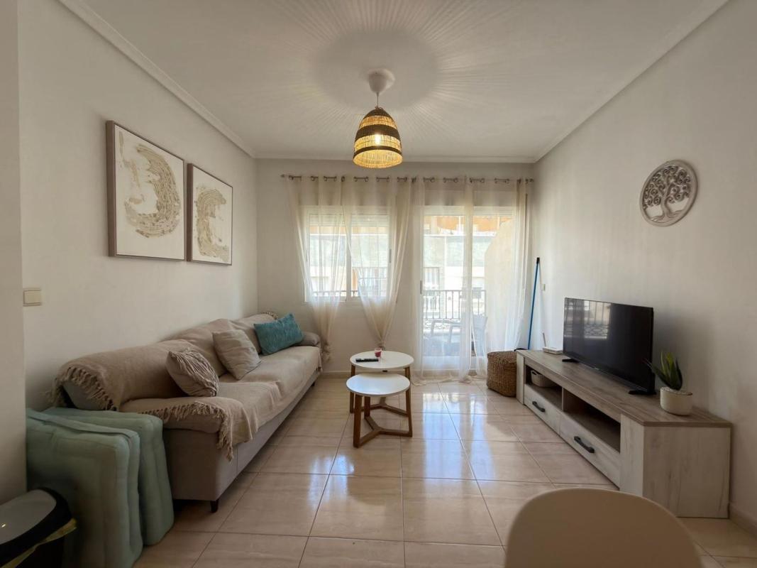 Venta de piso en Piso en Avenida Habaneras - Curva de Palangre, Torrevieja, Torrevieja
photo 1