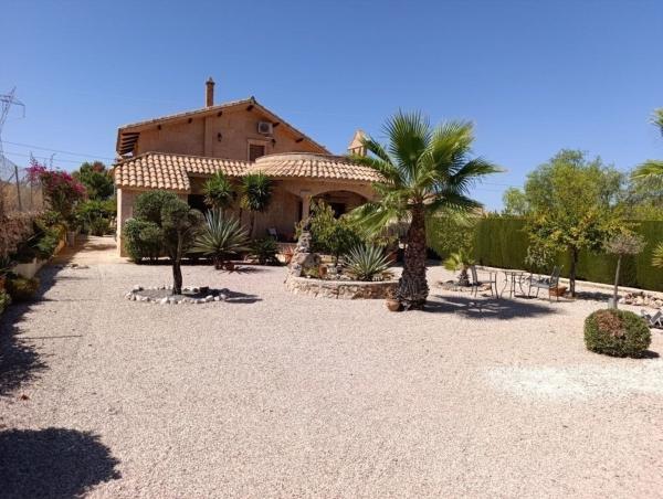 Частный шале на продаже в  Casa o chalet en Hondón de los Frailes, Хондон-де-лос-Фрайлес photo 4