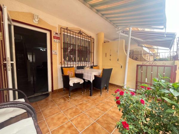 Chalet adosado en Playa Flamenca, Orihuela photo 1