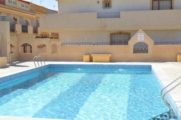 Chalet adosado en Playa Flamenca, Orihuela thumbnail 2