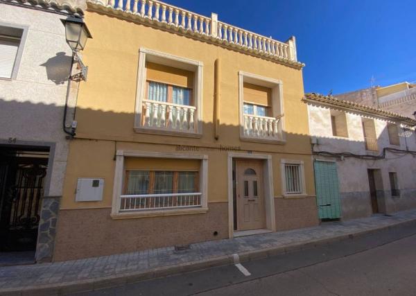 Chalet adosado en Sax photo 1