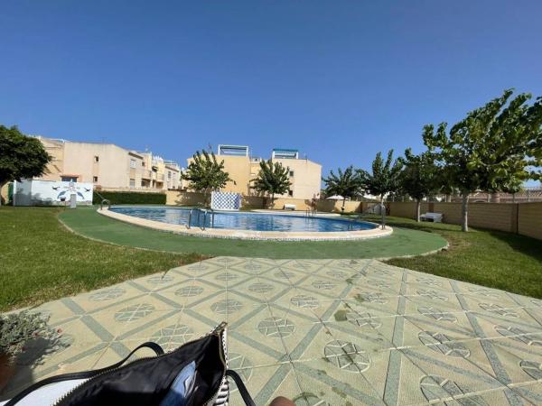 Chalet adosado en La Siesta - El Salado - Torreta, Torrevieja thumbnail 3
