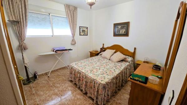 Sprzedaż mieszkania w Piso en Calle Arrecife, 17, Punta Prima, Torrevieja, Torrevieja
thumbnail 3