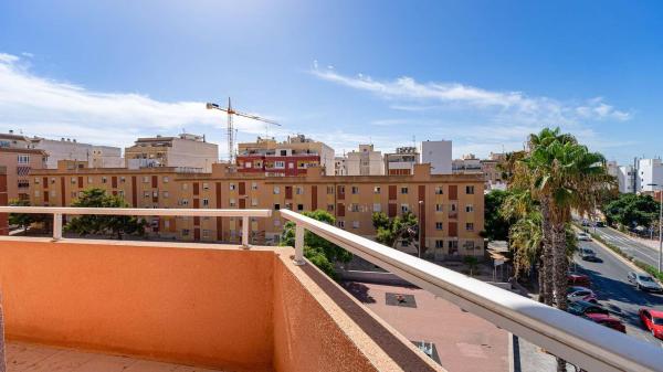 Sprzedaż mieszkania w Piso en Calle de Orihuela, 84, El Molino, Torrevieja, Torrevieja
 photo 4