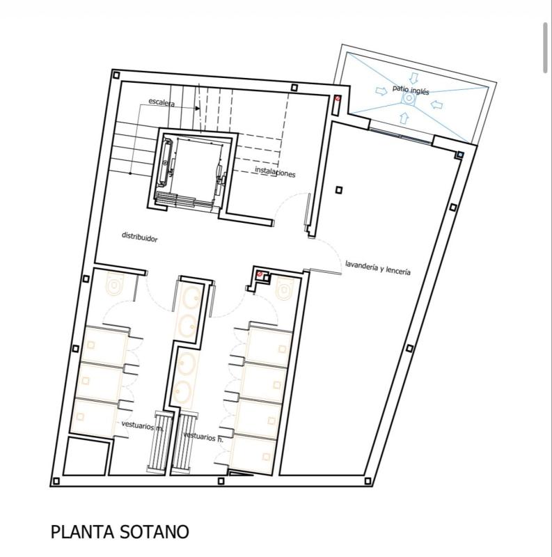 Edificio de 320m2 en venta en Alicante / Alacant photo 2