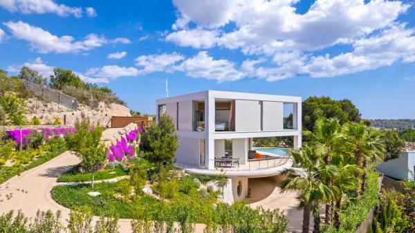Independent chalet for sale in Casa o chalet en Las Colinas Golf, Orihuela, Orihuela
thumbnail 2