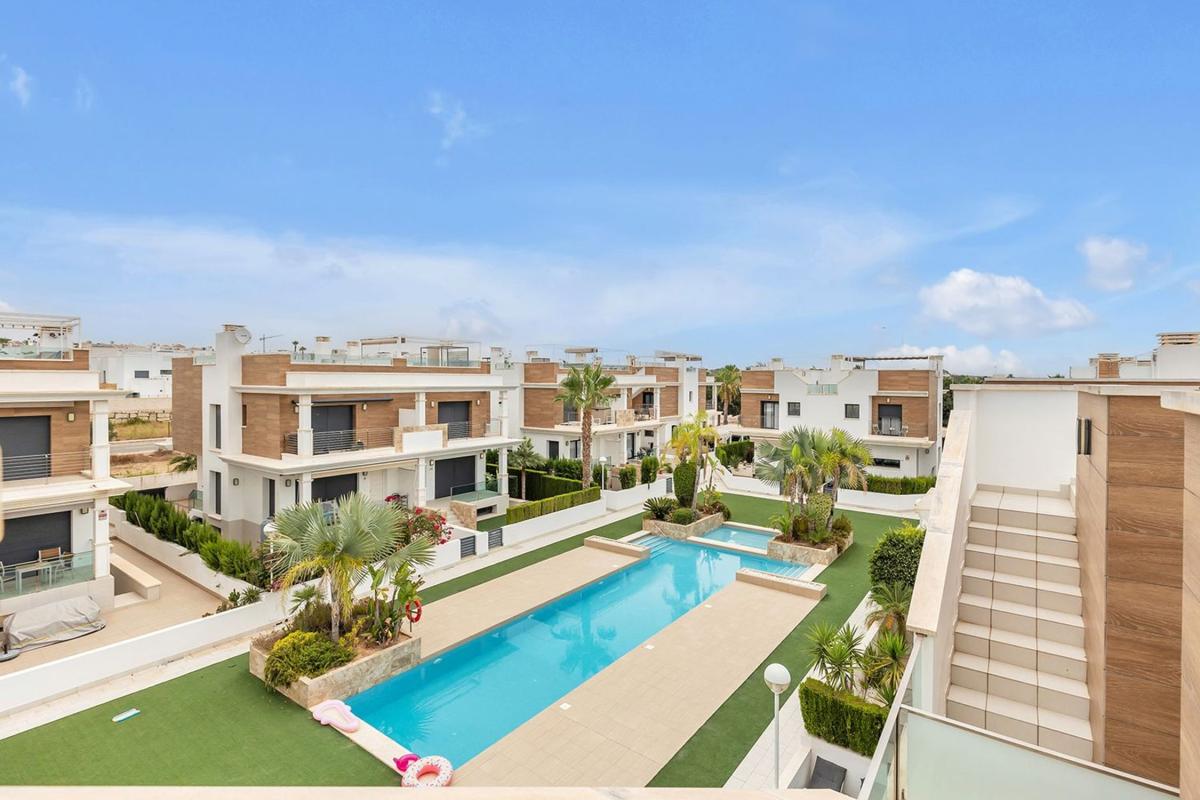 Properties for sale and rent in Spain photo 1