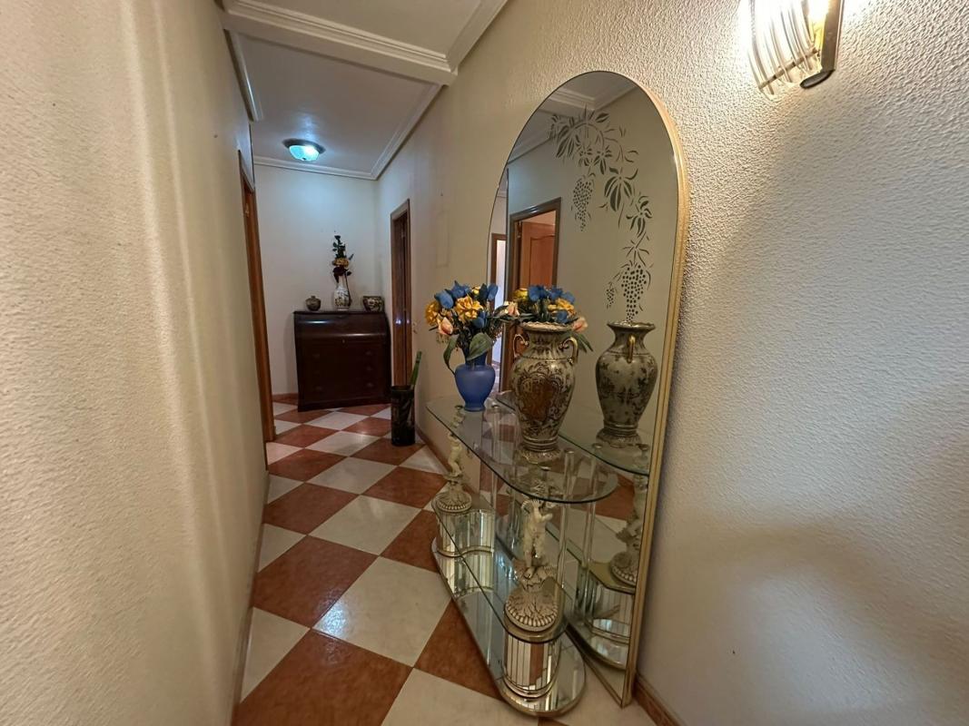 Продажа квартиры на Piso en Caballero Rodas, 16, Centro - Muelle Pesquero, Torrevieja, Торревьеха
photo 2