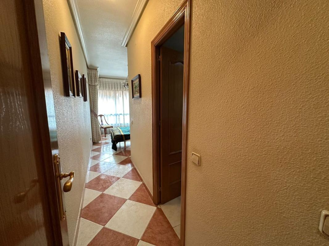 Продажа квартиры на Piso en Caballero Rodas, 16, Centro - Muelle Pesquero, Torrevieja, Торревьеха
photo 3