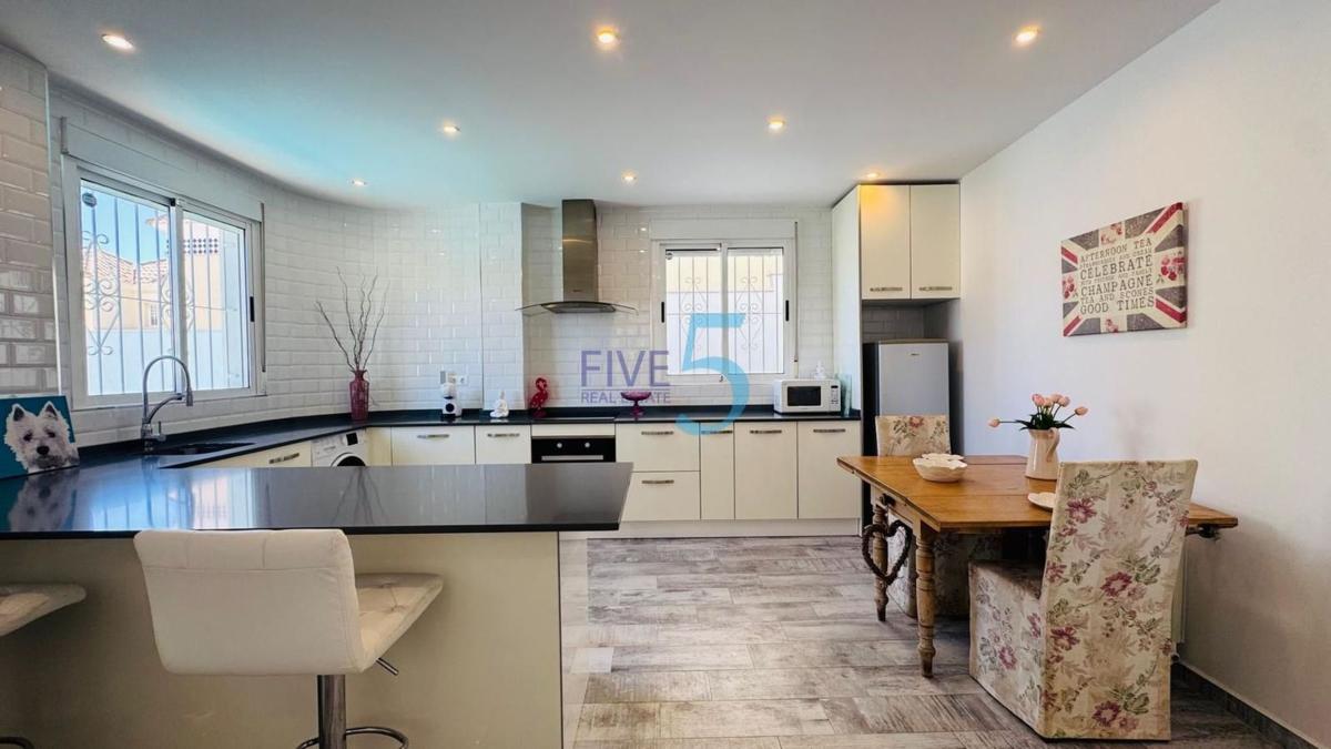 Sale of independent chalet in Casa o chalet en Las Filipinas, Orihuela, Orihuela
 photo 5