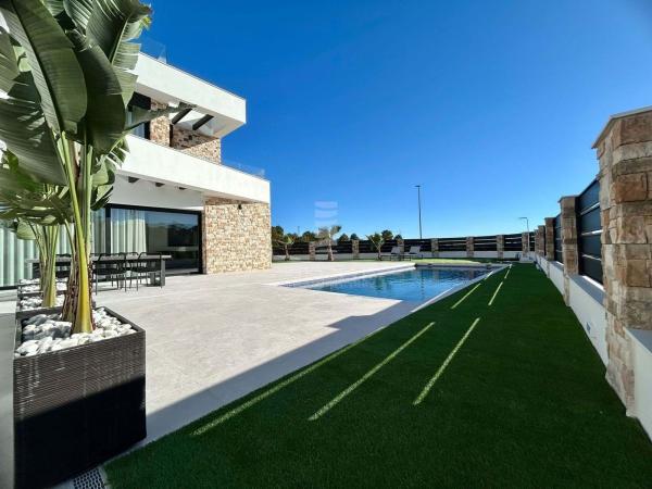 Частный шале на продаже в Casa o chalet en Balcón de Finestrat-Terra Marina, Finestrat, Финестрат photo 1