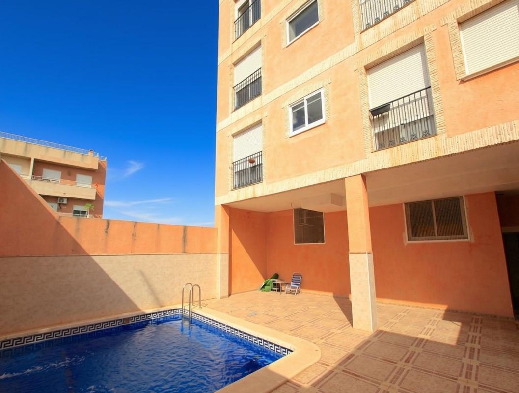 Venta de piso en Piso en Calle Gastón Castelló, Dolores, Dolores
photo 1