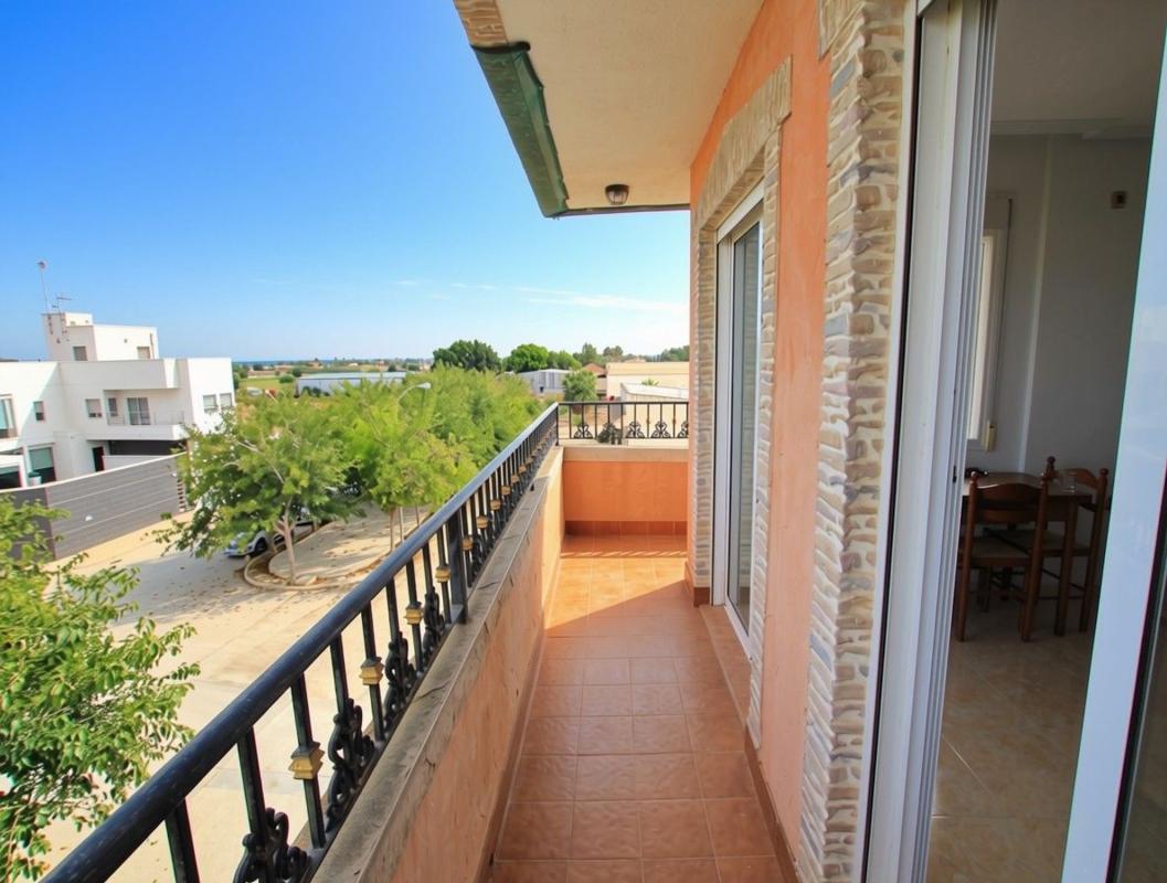 Venta de piso en Piso en Calle Gastón Castelló, Dolores, Dolores
photo 2