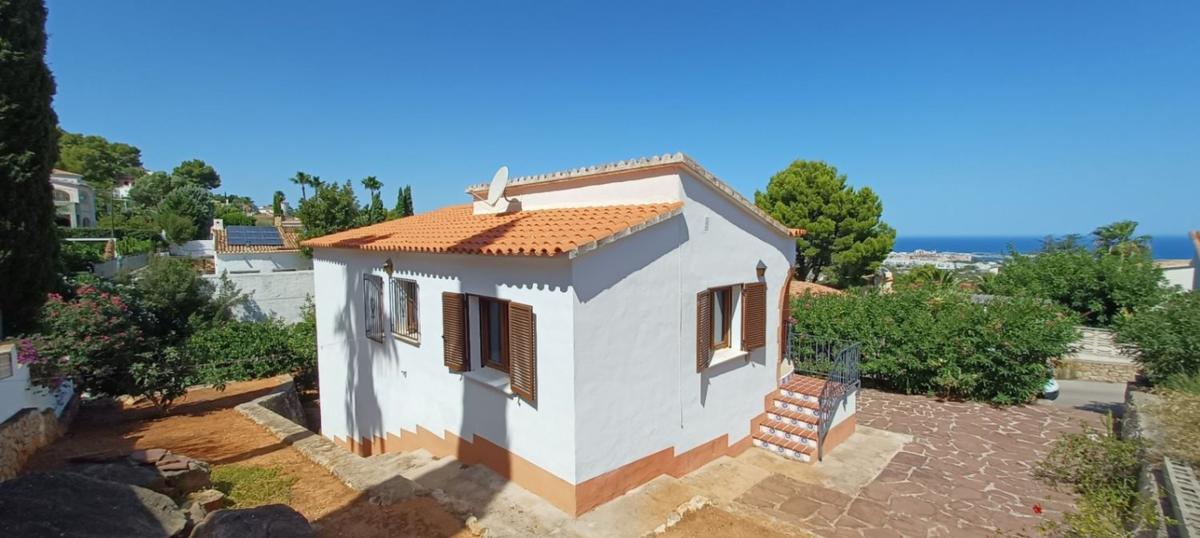 Продажа отдельного шале в Casa o chalet en El Montgó, Denia, Дения photo 1