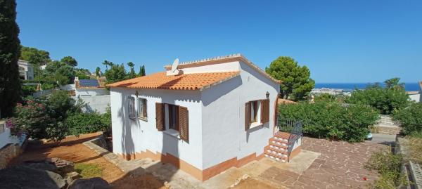 Chalet wolnostojący na sprzedaż w Casa o chalet en El Montgó, Denia, Dénia photo 1