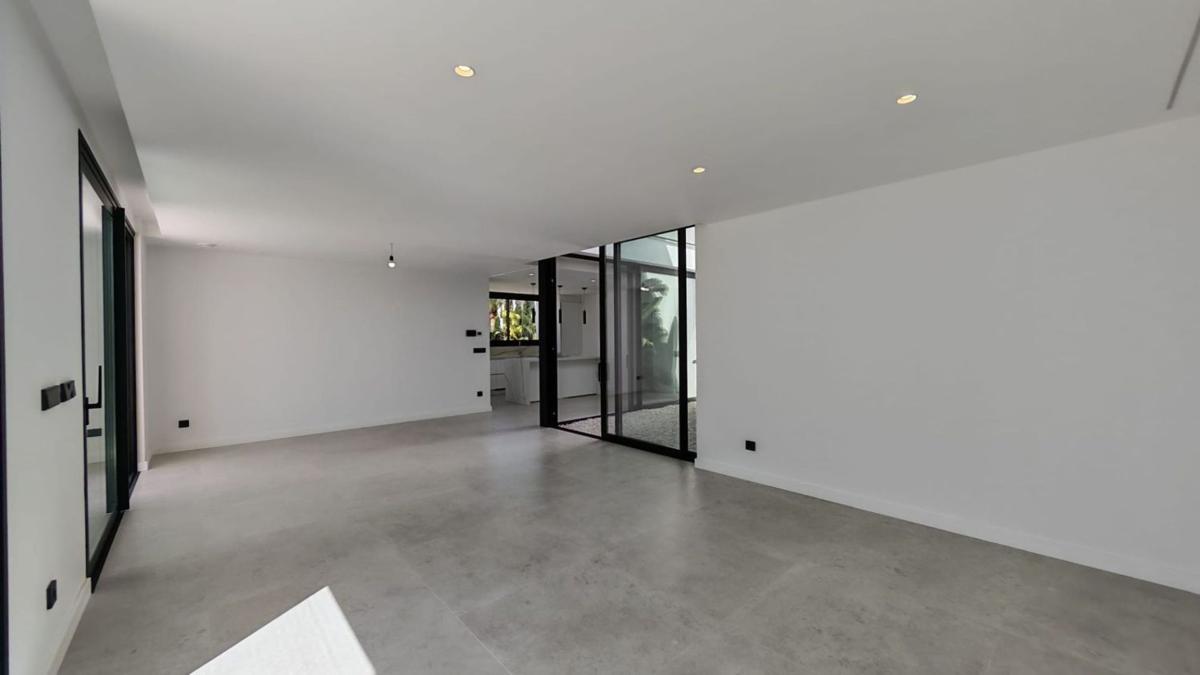 Properties for sale and rent in Spain photo 4