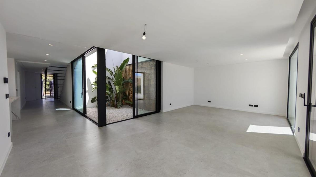 Properties for sale and rent in Spain photo 5