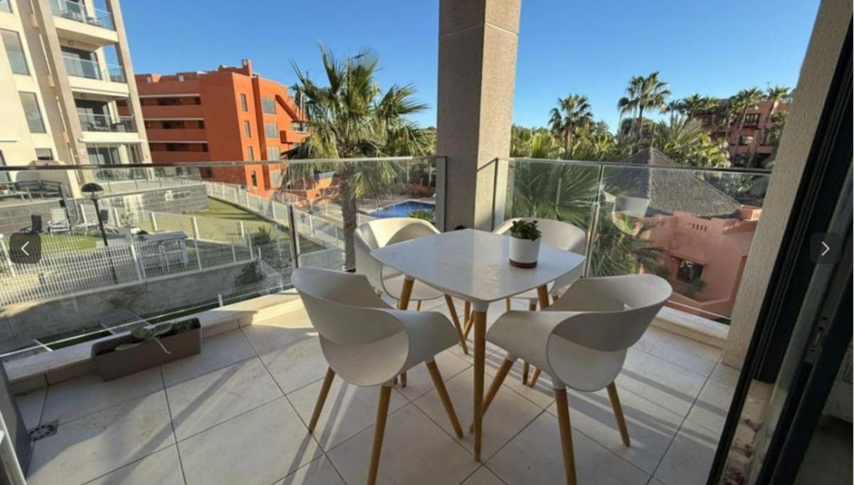 Venta de piso en Piso en Calle La Revoltosa, Las Filipinas, Orihuela, Orihuela
photo 1