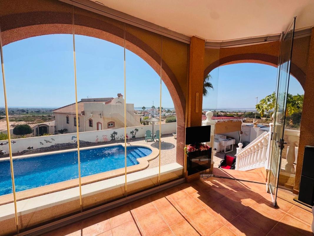 Properties for sale and rent in Spain photo 2