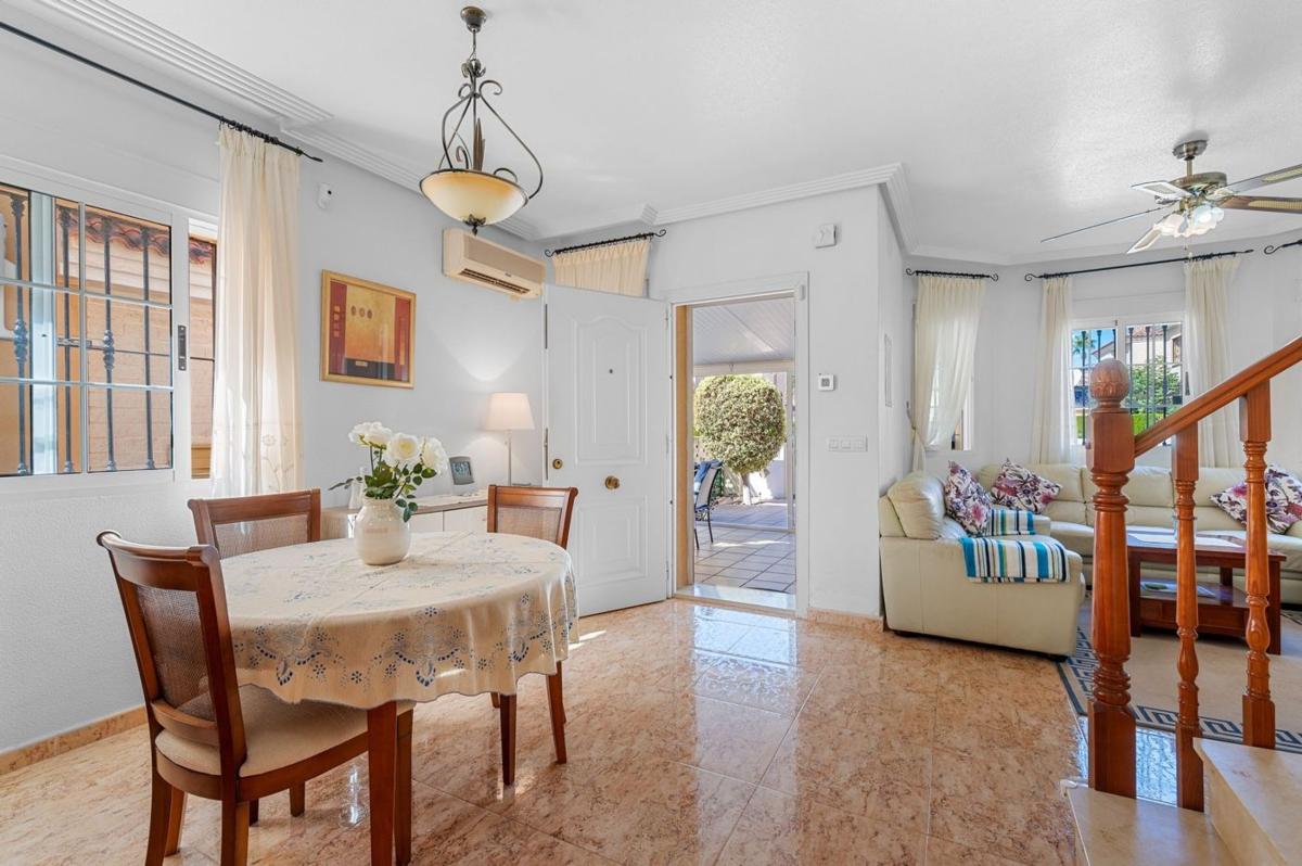 Sale of independent chalet in Casa o chalet en Calle Manuel Ferrández, 51, Urbanizaciones, Guardamar del Segura, Guardamar del Segura
 photo 5