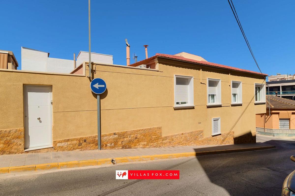 Properties for sale and rent in Spain photo 3