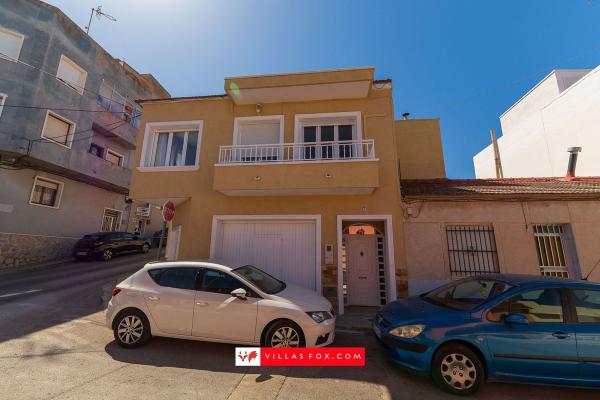 Chalet adosado en Calle Pablo Picasso, Centro, San Miguel de Salinas photo 4