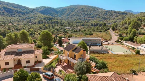 Chalet independiente en venta en Casa o chalet en Orba, Orba
 photo 3