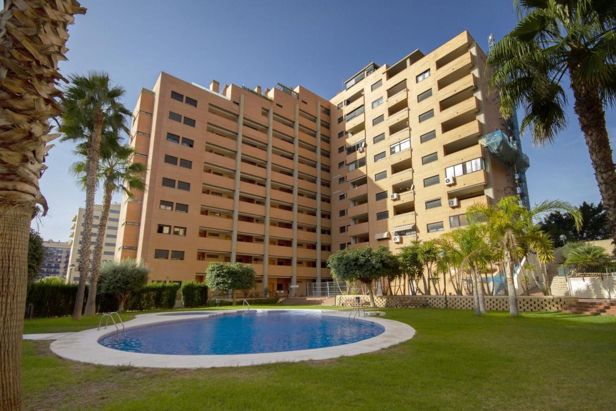 Sale of apartment in Piso en Avenida Mestral, Cala Alta - Veramar, La Villajoyosa / Vila Joiosa, La Villajoyosa / Vila Joiosa
photo 2