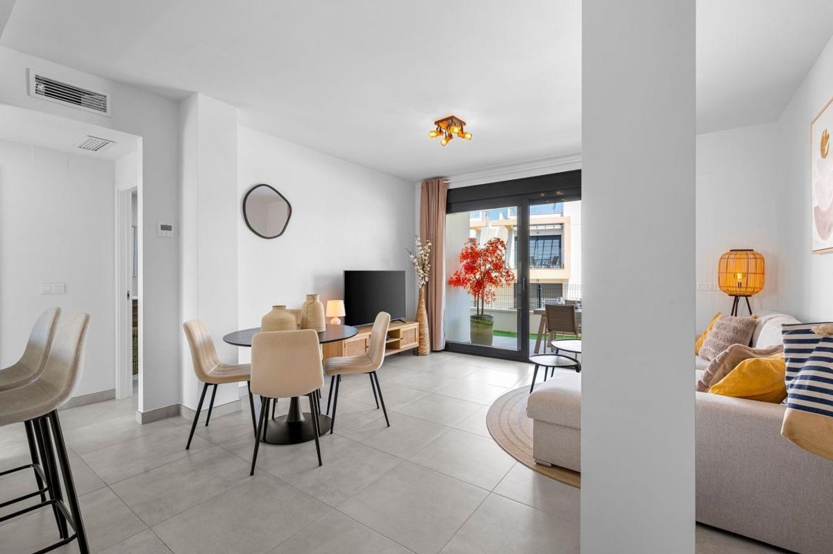 Venta de piso en Piso en Calle Guadiana, Villamartín, Orihuela, Orihuela
photo 5