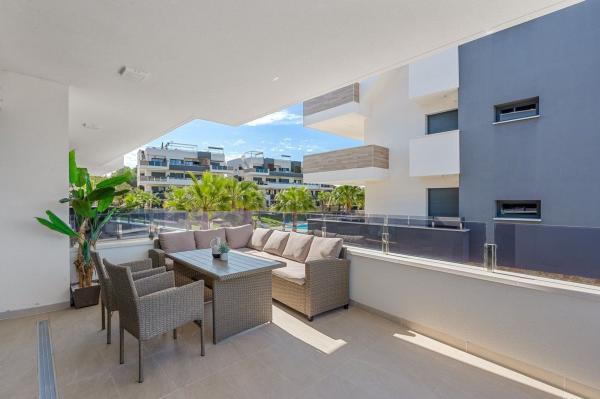 Venta de piso en Piso en Zona Lago - Los Almendros, Orihuela, Orihuela
thumbnail 3