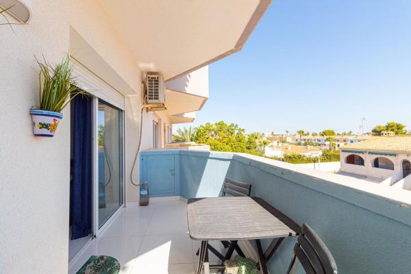 Venta de piso en Piso en Calle Isla Dragonera, La Regia, Orihuela, Orihuela
thumbnail 2