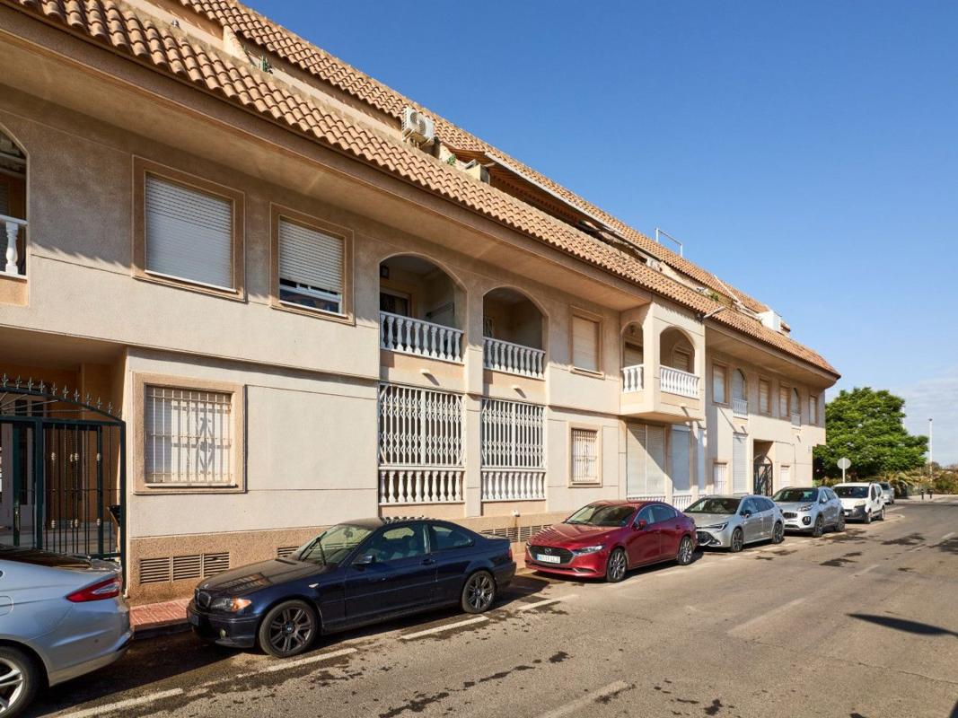 Venta de piso en Piso en Calle Santomera, El Acequión, Torrevieja, Torrevieja
photo 2