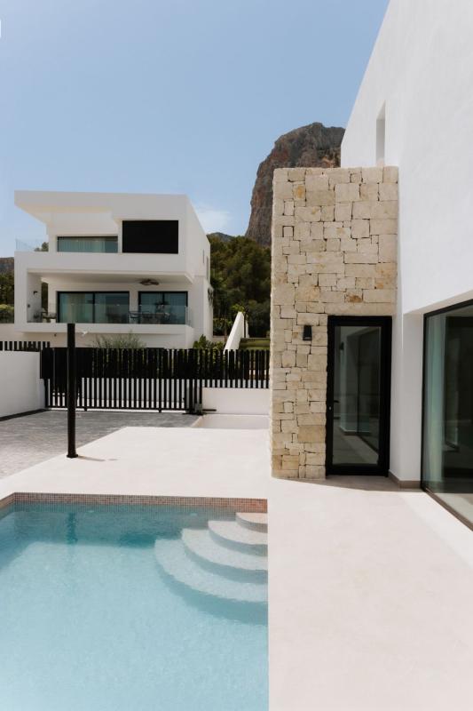 Properties for sale and rent in Spain photo 2