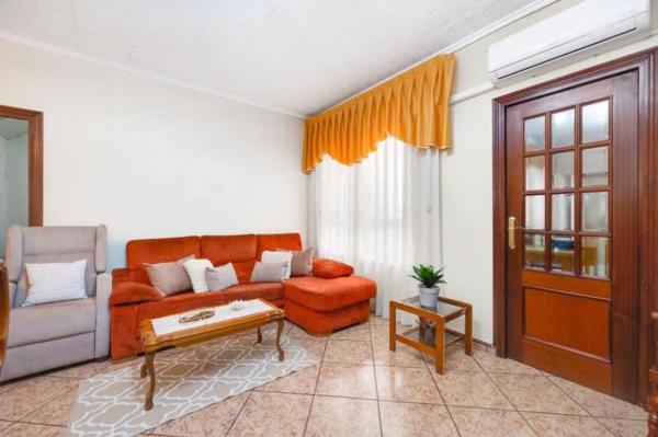 Casa o chalet independiente en Calle Concordia, 48, Las Piscinas Naturales, Torrevieja photo 1