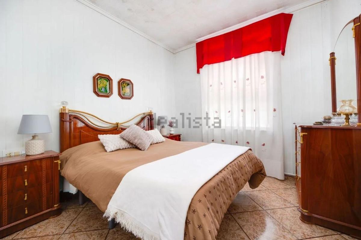 Properties for sale and rent in Spain photo 4