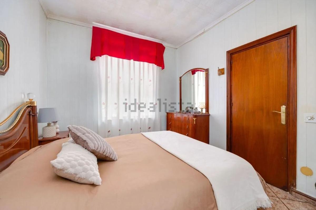 Properties for sale and rent in Spain photo 5