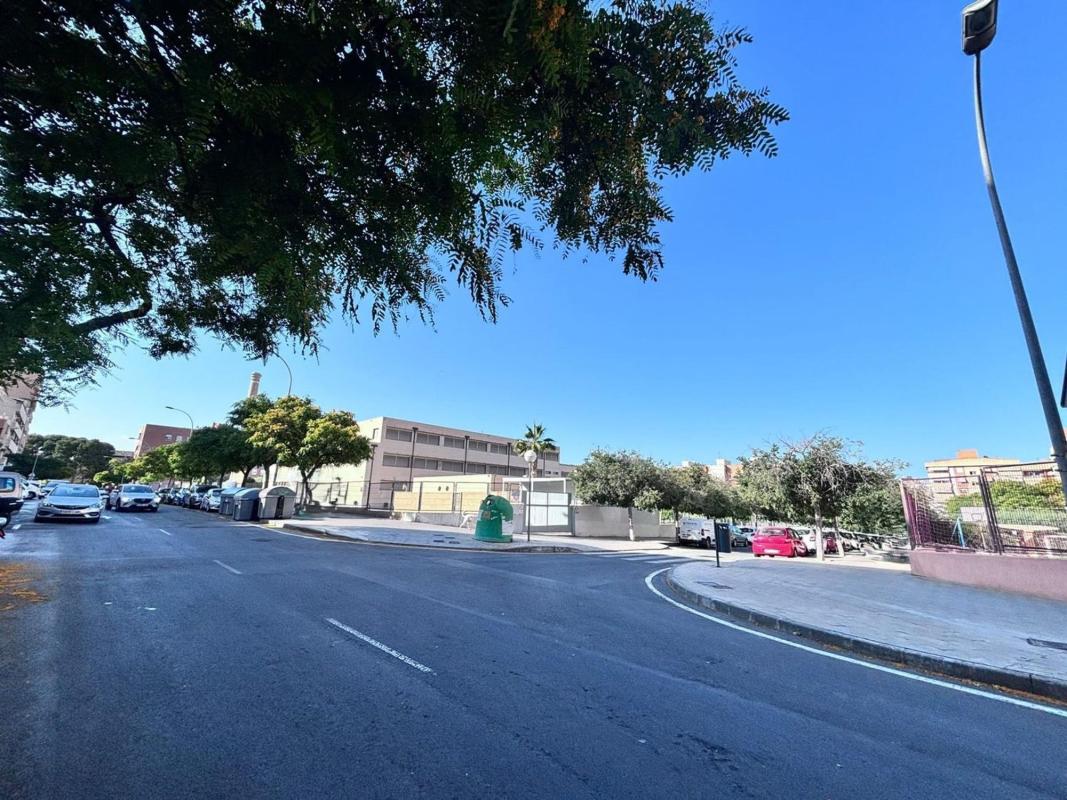 Venta de piso en Piso en Altozano, Alicante / Alacant, Alicante / Alacant
 photo 2