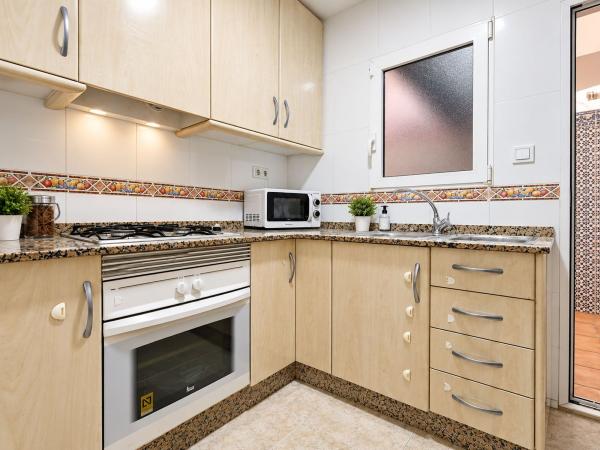 Venta de piso en Piso en Calle Pradilla, 33, Carolinas Altas, Alicante / Alacant, Alicante / Alacant
 photo 2