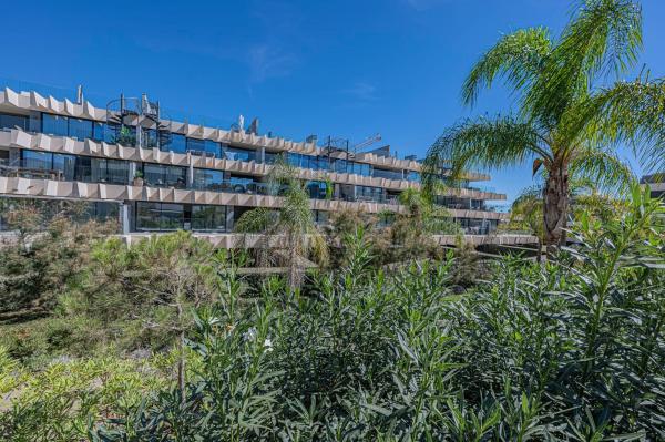 Venta de piso en Piso en Camino del Reloj, La Concha-Resina Golf, Estepona, Estepona
 photo 3