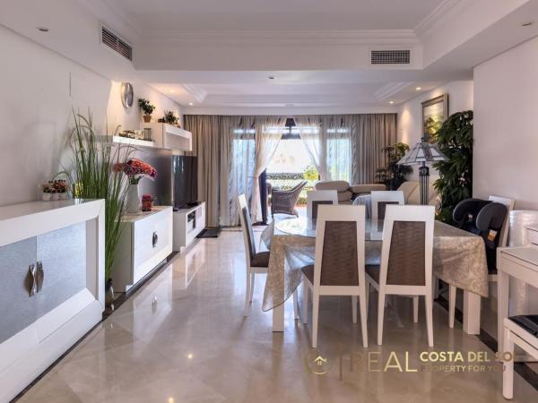 Venta de piso en Piso en Urbanizacion Mar Azul, 2 r, Kempinski, Estepona, Estepona
 photo 3