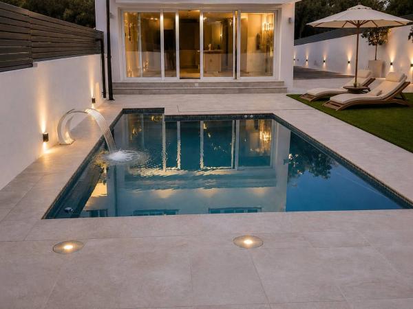 Chalet pareado en Urb. Lomas Bellas, Marbella, 97, Torrecilla-La Cañada, Marbella thumbnail 3